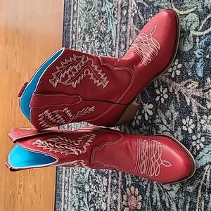 Red cowgirl boots